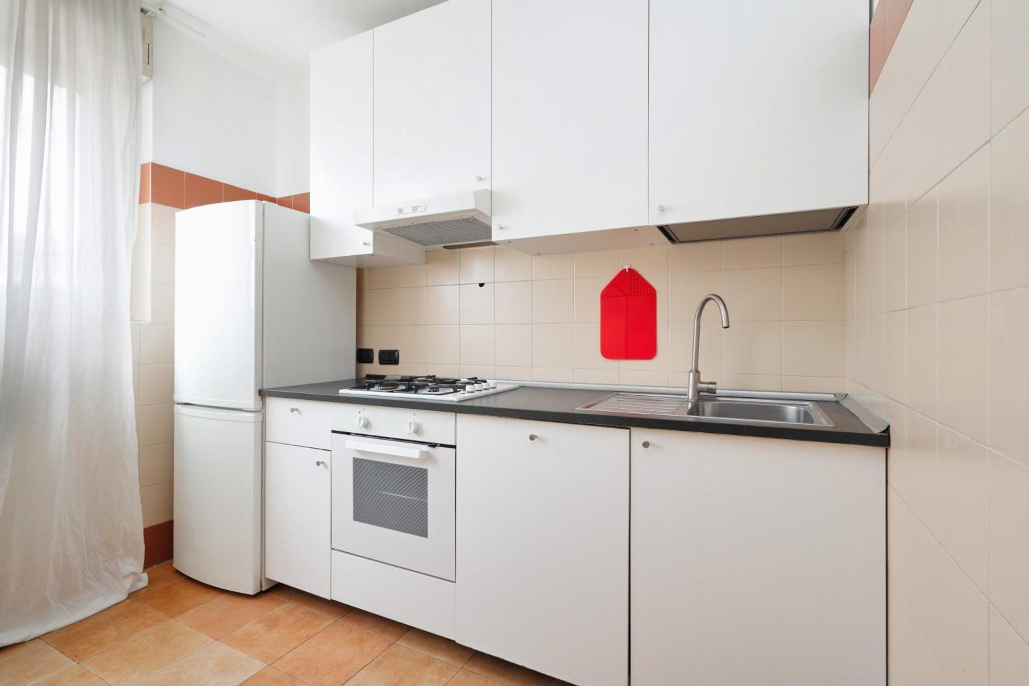 Joivy Lovely 4-bed Flat With Balcony Appartement